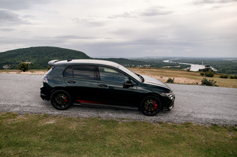 Volkswagen Golf GTI EDITION 50